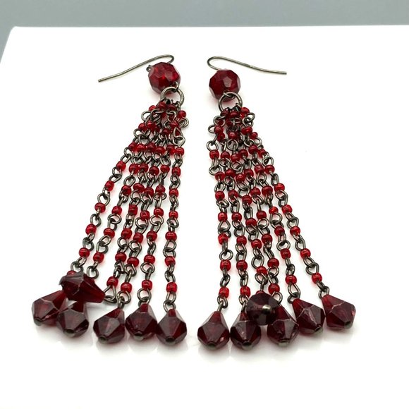 Vintage Black and Rich Red Shoulder Duster Earrings Gunmetal Gothic Dangle Chain - Picture 4 of 5